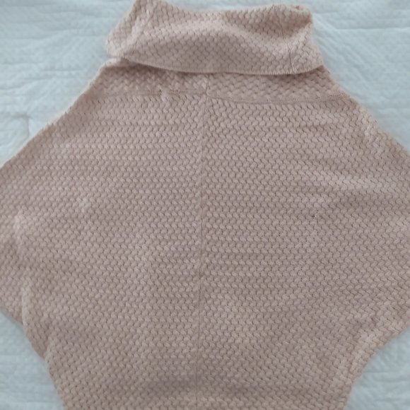 Women's sweater - Picture 2 of 2